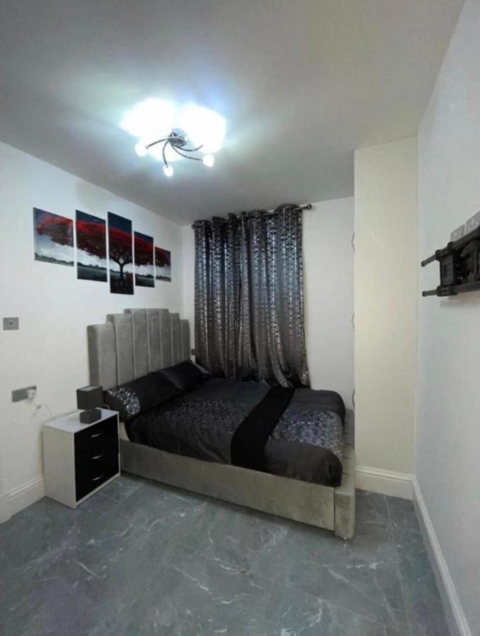Entire 5 Star Luxury Whalley House Wifi Tv Luxury بيرنلي المظهر الخارجي الصورة
