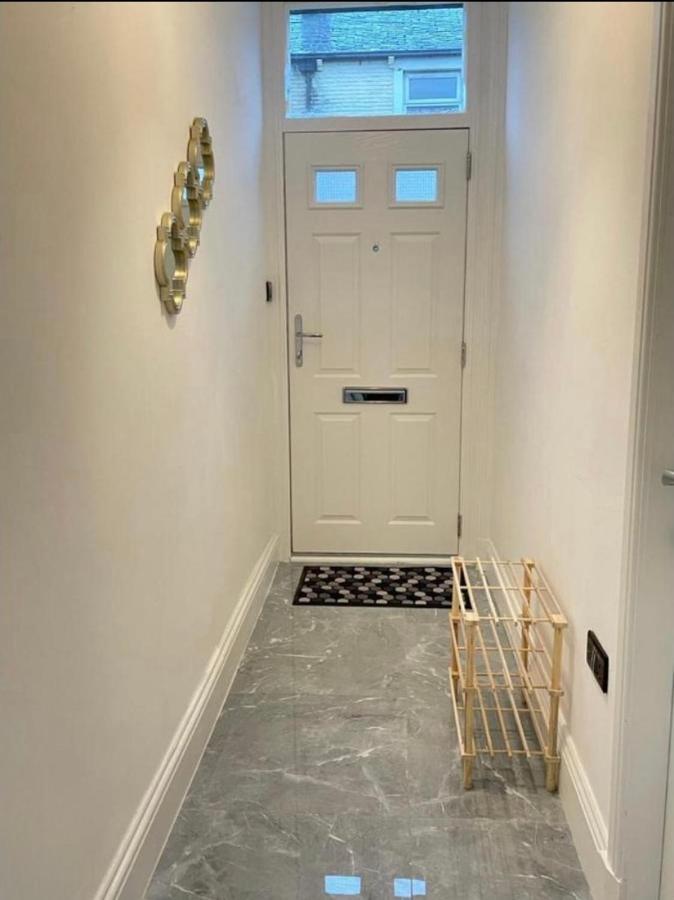 Entire 5 Star Luxury Whalley House Wifi Tv Luxury بيرنلي المظهر الخارجي الصورة