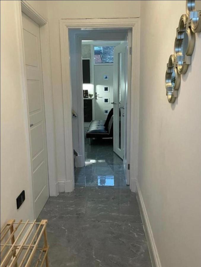 Entire 5 Star Luxury Whalley House Wifi Tv Luxury بيرنلي المظهر الخارجي الصورة