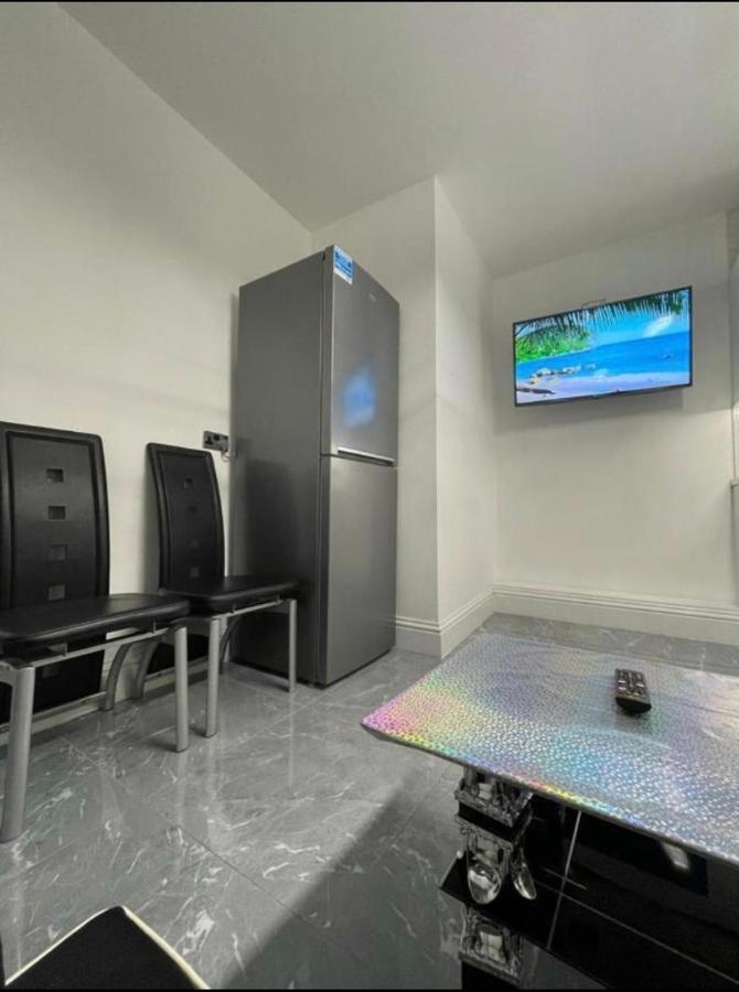 Entire 5 Star Luxury Whalley House Wifi Tv Luxury بيرنلي المظهر الخارجي الصورة